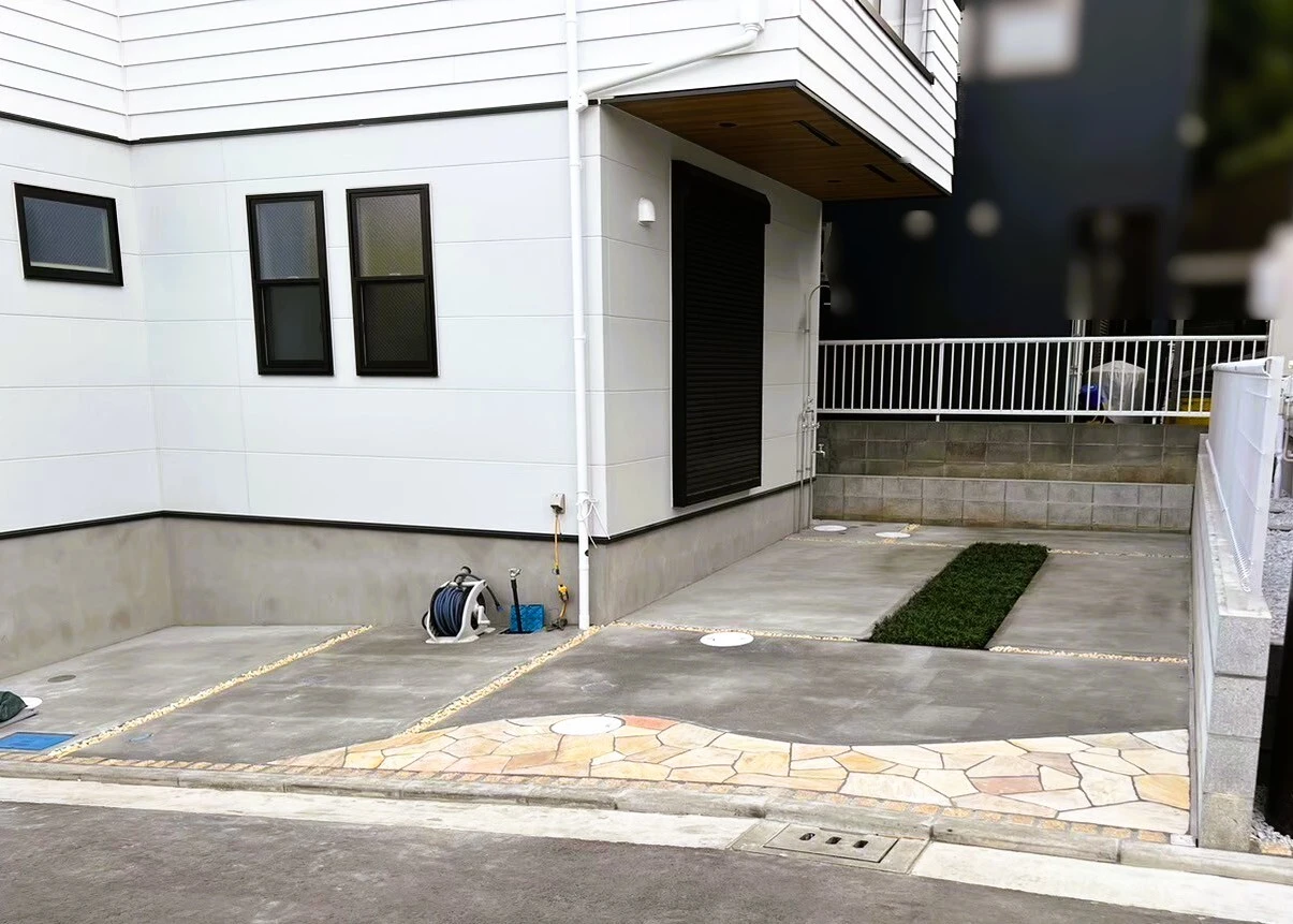 湘南の輝きとともに、快適な駐車場空間を創造します。