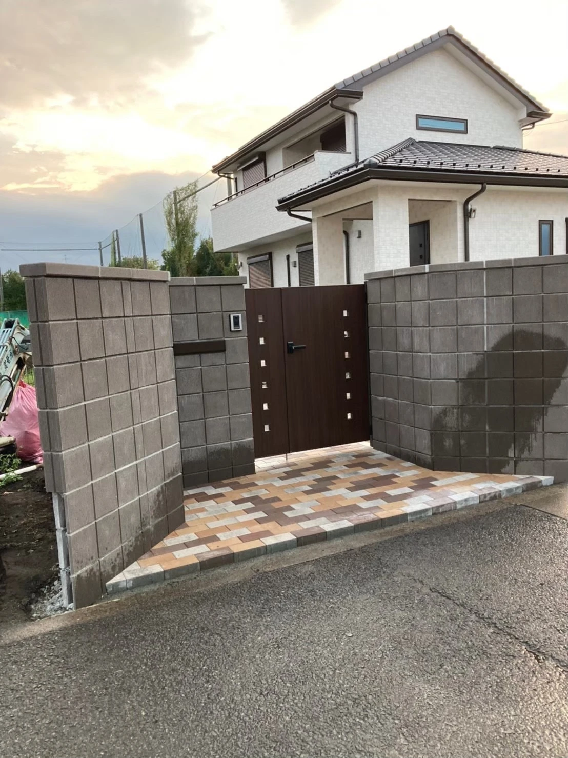自然素材を活用したブロック塀の魅力
